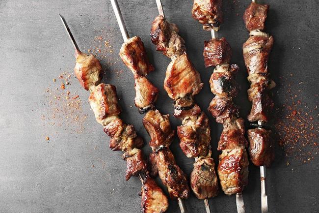 Ассортимент мяса к праздникам на Мясном рынке