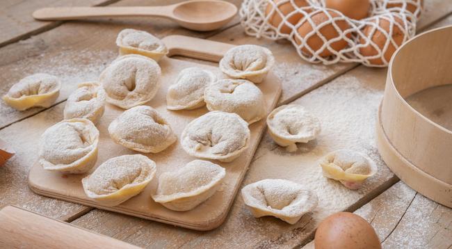 В ТЯК «Красные Холмы» открылся новый отдел домашних полуфабрикатов — «Кузнецов».